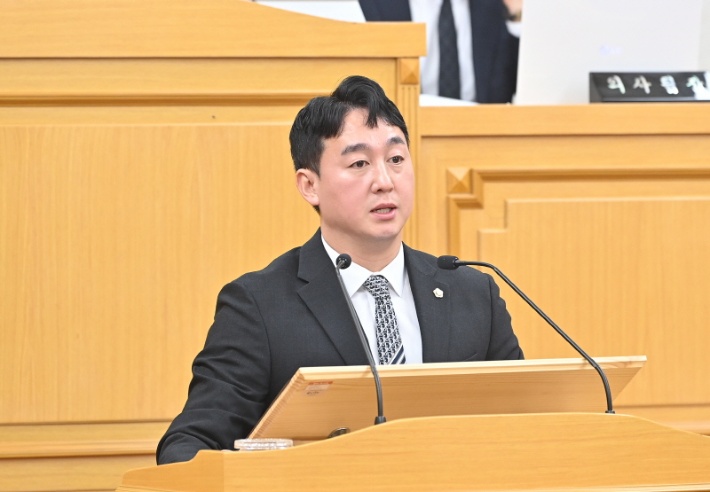  파주시의회 손성익 의원 5분 자유발언… “시민의 발 밑 안전, 더는 운에 맡길 수 없습니다”