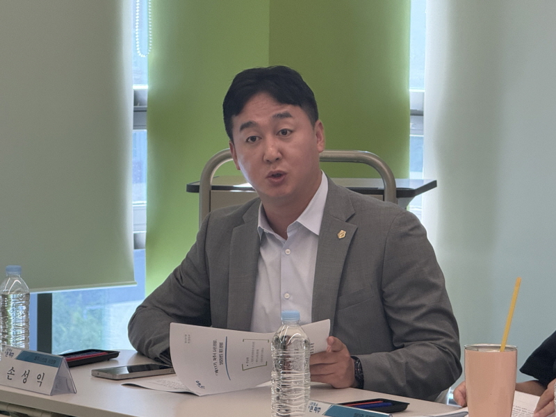 파주시의회 손성익 의원, 파주시 공공도서관 ‘리박스쿨’도서 퇴출 결정