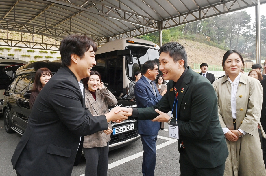 대만 삼협JC 대표단 파주시의회 방문01 (2025. 10. 31) 2번째 파일